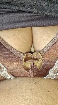 Pertunjukan pagi MILF yang menakjubkan