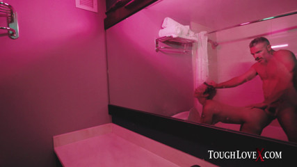 ToughLoveX: Toughlovex - Brooklyn Grey recibe el tratamiento de hardlove