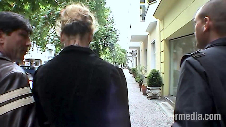 Sextermedia by Pete: En DP trekant med den blonda milf