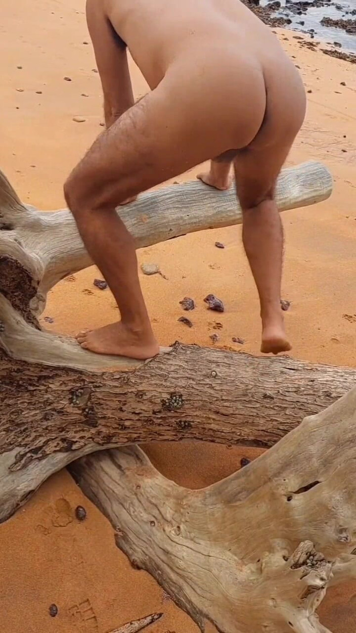 Ladysilvas: Ladysilva Naga na opuszczonej plaży z dużą ilością napalonej dupy