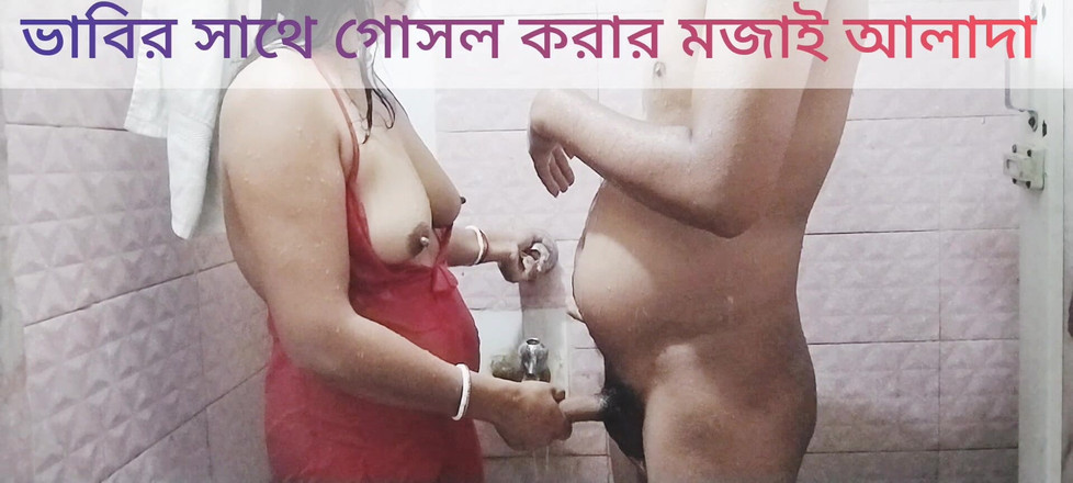 Uttar dinajpur: Eu me diverti muito tomando banho no banheiro com indiana...