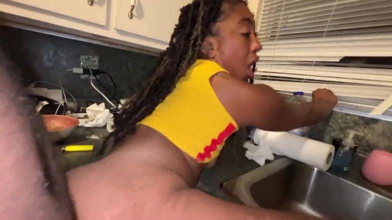 Fijii pornbox: Mijn vriendje vernietigt mijn kont voor Memorial Day weekend familie...