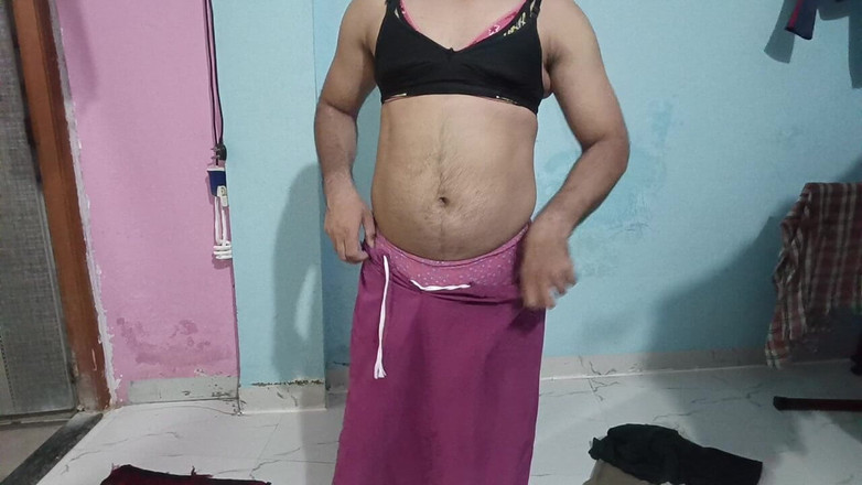 LovedSunsine1990: En efter en tog jag på mig alla min frus...