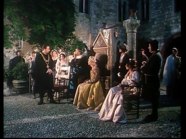 Old Good Porn: Doskonała blond księżniczka wieje kutasa króla na ścianie w zamku