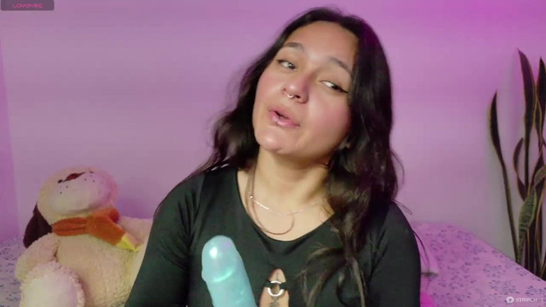 Emilyn Grifs: 我是一个顺从的女孩，只想被操