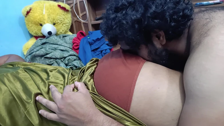 Vaigavarun45: Cuckold Husband Convience Wife to Do Enjoy Hard Fuck with...