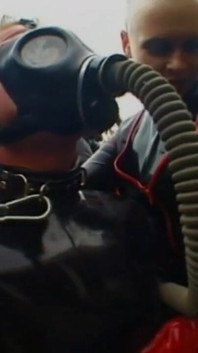 Dominante gasmaskerman