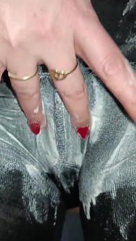 Crème sure fétichiste en collants et culottes, masturbation avec de la crème aigre