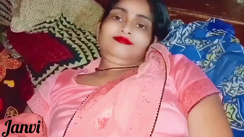 Village studio: Une Indienne sexy et son copain profitent d’un moment de...