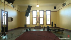 Men on Edge: Super hunk landon conrad diikat dan dientot untuk pertama kalinya