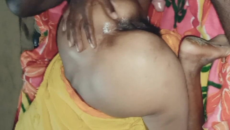 Treblsex: 기름을 바르고 후장 따먹기