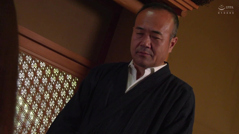 Raptor Inc: 궁극의 유부녀: 남편 앞에서 따먹기 -3