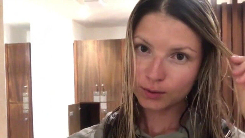 Gina Gerson: Pussy Shaving Solo