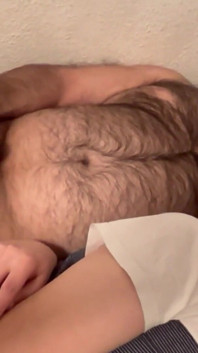 Il mio sottomesso mi mangia l'ascella fino a quando non mi fa venire