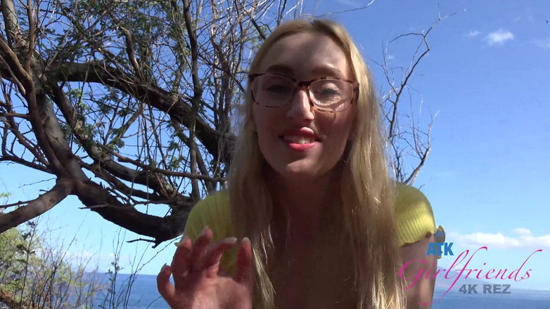 ATK Girlfriends: Virtuální dovolená