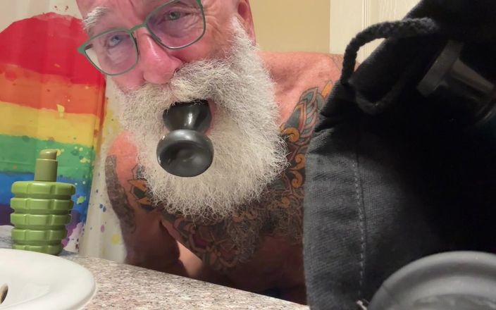 feedmedick: I Am Ready.. Here's More of My Insatiable Hole