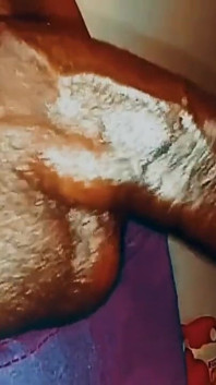 Non riesco a crederci che l'abbia fatto! Un grosso cazzo si masturba un grosso cazzo nero pt