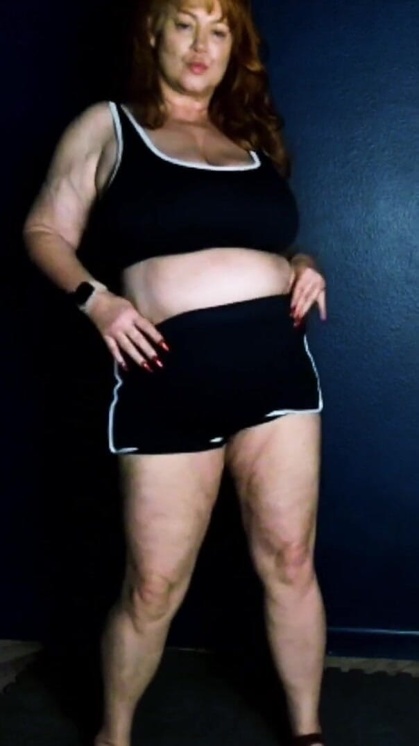 Samantha 38G: Sexy BBW Sam38g Shaking Assets in Gym Wear