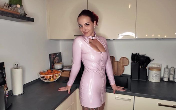 Nina Devil: Moje nejžhavější video dosud je živě!