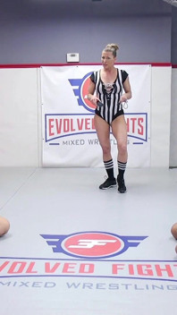 Daisy ducati vs savannah fox wrestling femminile
