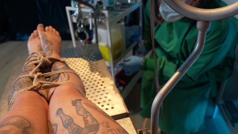 Sadic Sadie: O fantezie medicală cu o perspectivă lungă.