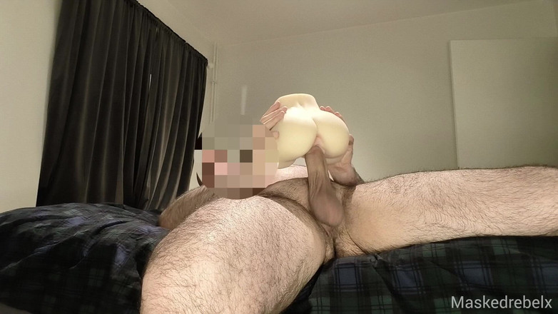 Masked Rebel X: Je baise ma poupée sexuelle pour la première fois (version longue)