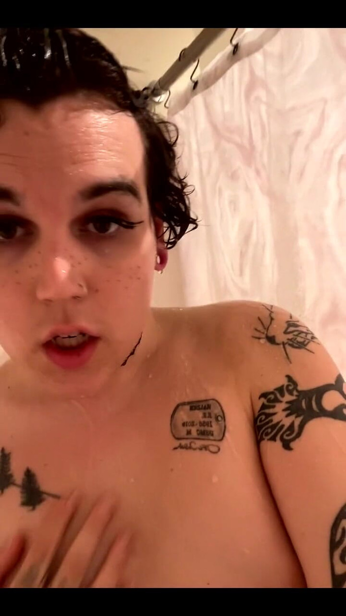 Lil Puddles: Saya mahukan awak di bilik mandi saya supaya saya boleh...