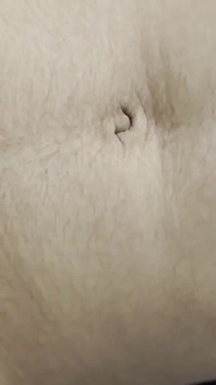 내 작은 이복 여동생과 침대를 공유해