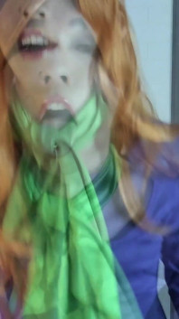 Cosplay Puv Daphne Burp Challenge with Scooby Taser