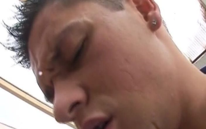 Deutsche Frauen: Alemana tetona milf folla a su hombre y juega con...