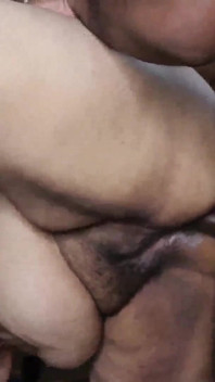 Istri nakal ini dientot habis-habisan sama tetangganya sendiri - 4