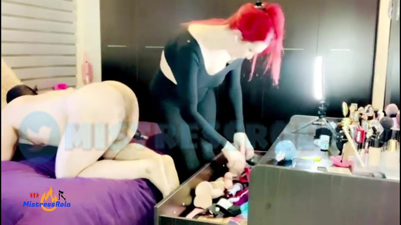 Mistressrola: 奴隷の前線を手懐け、友よ