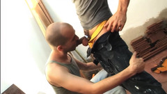 Transsexuell and gay club: Incontro All'aperto: Ragazzo Muscoloso Con Un Grosso Cazzo Viene Spompinato...