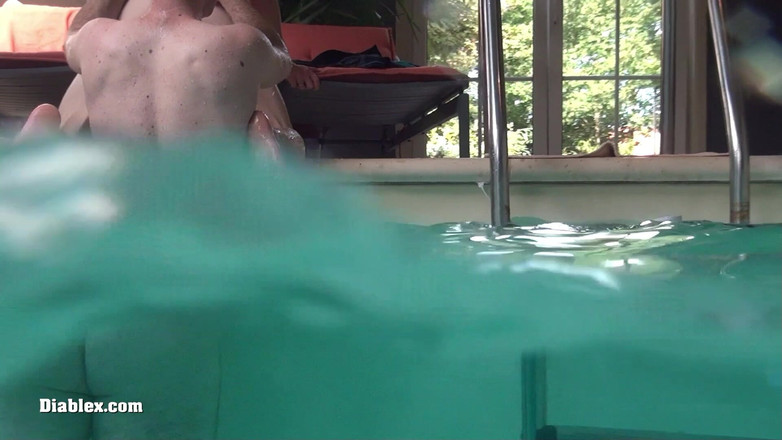 Diablex: Piscina Privata