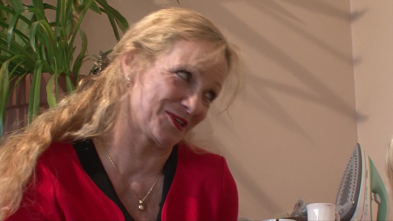 Deutscher Sex Report: Ba người phụ nữ nóng bỏng vui vẻ với cu...