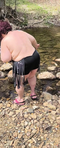 Tams cizinec Hlídá bude tato divoká kočka chcaní?