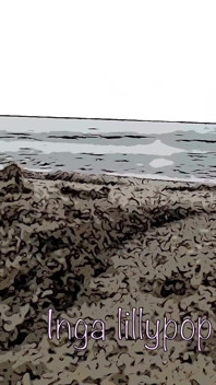 Je stiefzus masturbeert op het strand