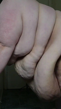 SSBBW pleskání s obřím břichem video
