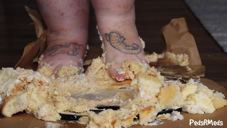 PedsRMeds: Ruby Sinclaire Cake Smash
