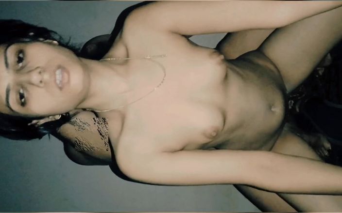 Hot Sis: Latika udělej mě nadrženou dnes Sexy nevlastní sestra