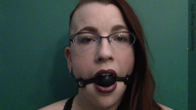 Lily O'Riley: Ballgag zírá