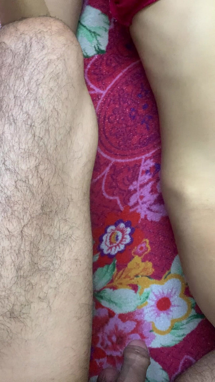 Riya mickey: Žízeň po lásce a bouře těla v jedné místnosti