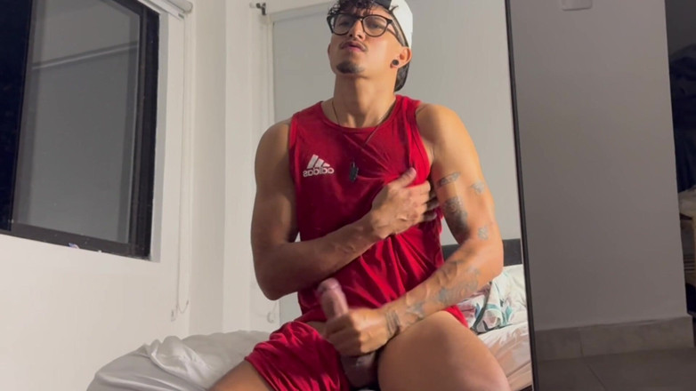 Andcristiann: Manly Male! Delicious Cumshot