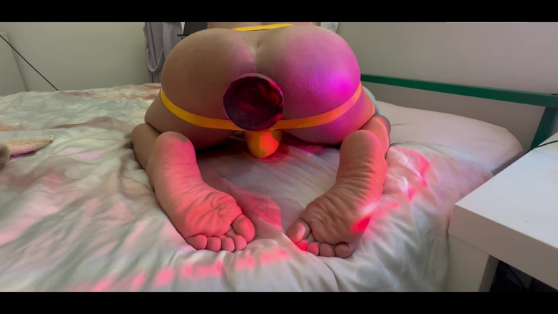 Yours hole ly: Anal onani