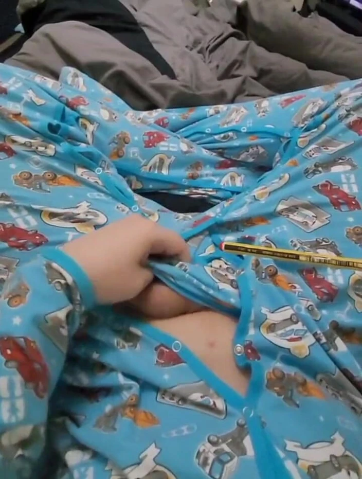 KinkyDL94: मेरे वयस्क romper Abdl में लग रहा है