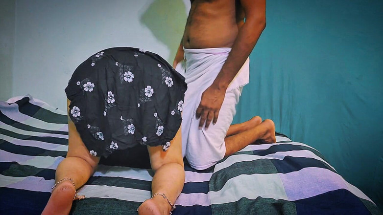 Housewife 69: Велика знищена моїм місцевим сільським хлопцем