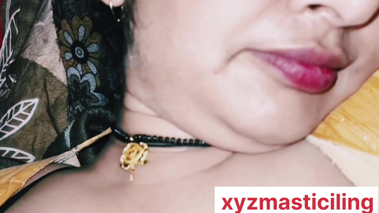 Xyzmastilcing: สาว Desi สุดฮอตจูบและเย็ด