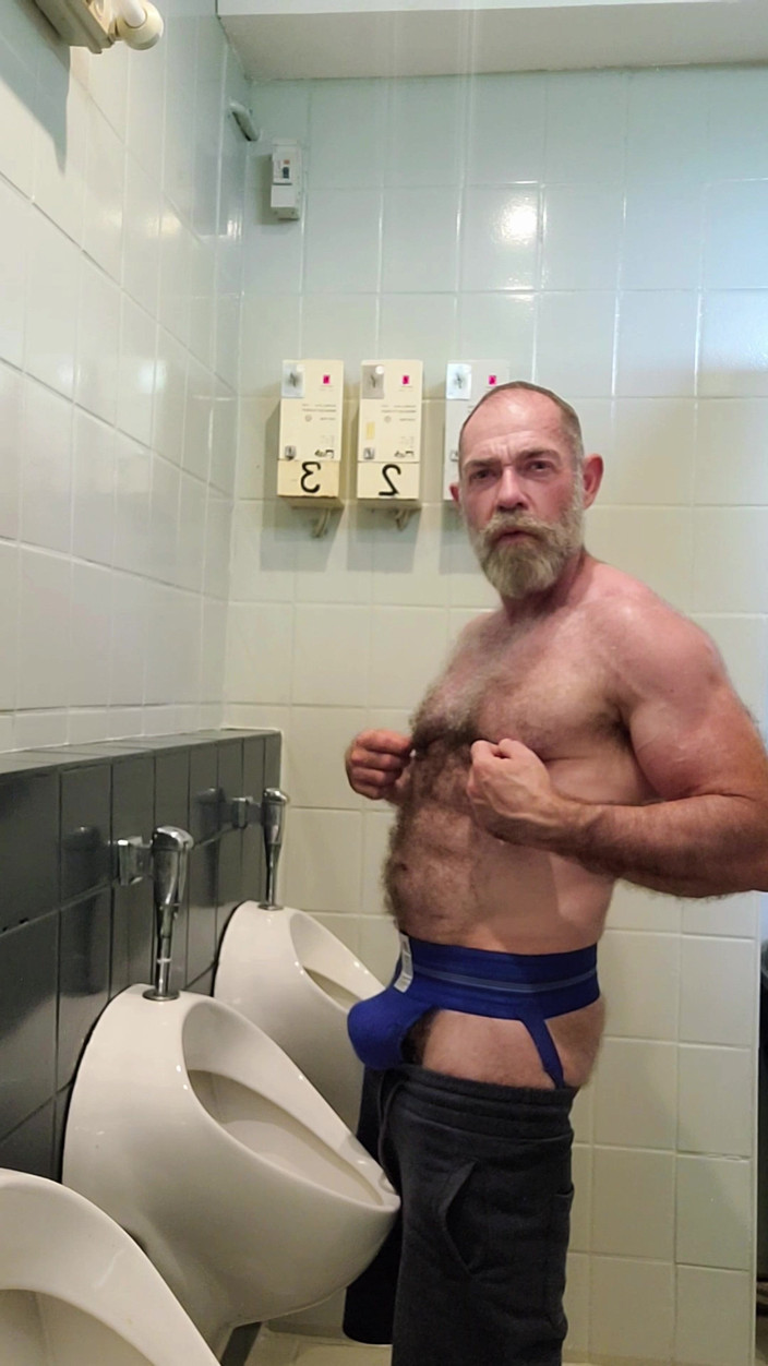 JackvanDean: Conoce a padrastro peludo en la camioneta