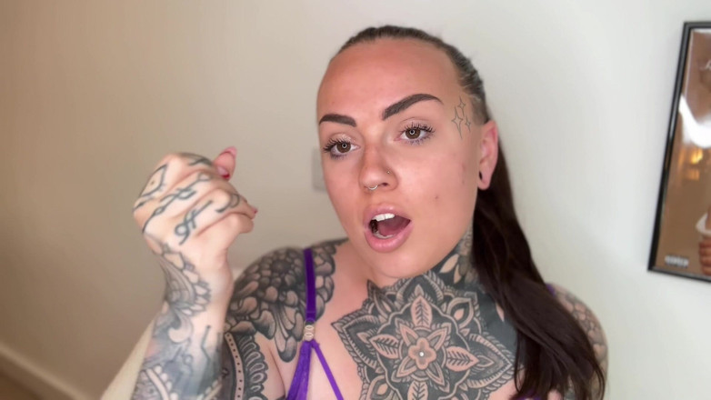 Miss Valentina: Snap Stroke Hantar