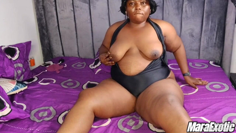 Mara Exotic: Gruby tyłek kobiecy wytrysk milf solo orgazm masturbacja